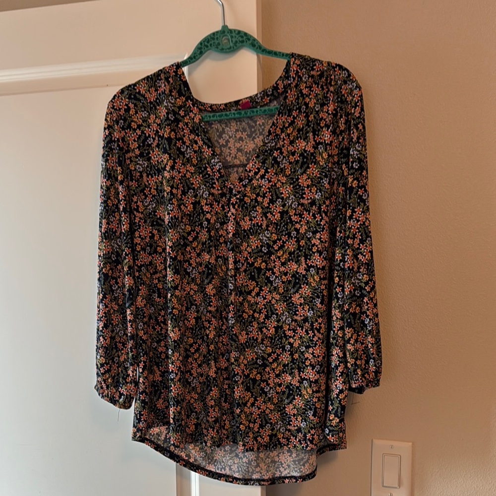 Women’s Vince Camuto Floral Black and Pink Women's Top